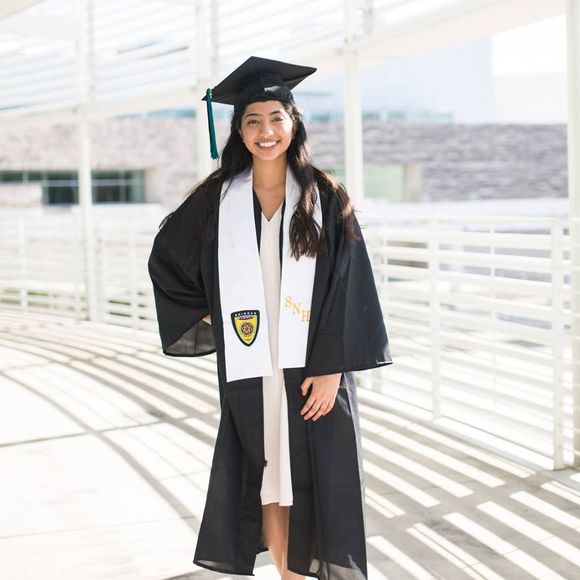 Meet your Posher, Manisha - Picture 1 of 1